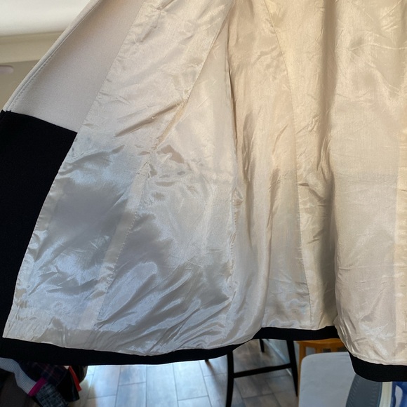 🖤 HOST PICK 🖤 Black, tan and ivory Color Block Blazer - Picture 7 of 7